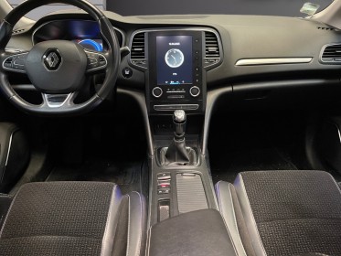 Renault megane iv berline dci 130 energy intens toit panoramique garantie 12 mois occasion simplicicar saint-jean simplicicar...