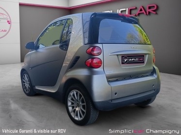 Smart fortwo 71 passion-climatisation-toit panoramique-jantes aluminium-peinture mat-vitres teintées-compte tour- horloge...