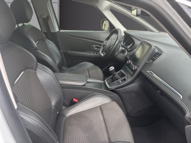Renault scenic iv dci 110 energy intens  entretien constructeur  courroie de distribution changée  applecarplay  garantie...