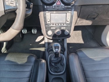 Opel corsa 1.6 turbo - 192 ch opc / sieges chauffants / toit ouvrant / garantie 12 mois minimum / occasion simplicicar...