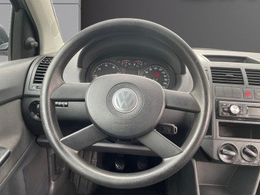 Volkswagen polo 1.2 - 65 trend / moteur a chaine / climatisation / bluetooth occasion simplicicar salon de provence...