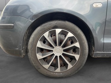 Volkswagen polo 1.2 - 65 trend / moteur a chaine / climatisation / bluetooth occasion simplicicar salon de provence...