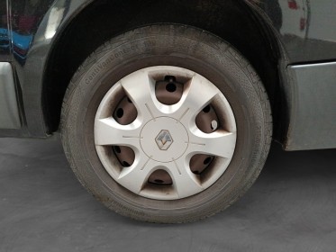 Renault trafic plancher cabine hc 2.0 dci 115  frigo garantie 12 mois occasion simplicicar lyon ouest simplicicar...
