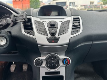 Ford fiesta 1.25 60 ch climatisation roue de secours garantie 12 mois occasion montpellier (34) simplicicar simplicibike france