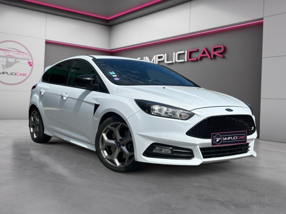 Ford focus st 2.0 250 cv - garantie 12 mois occasion  simplicicar nord isere simplicicar simplicibike france