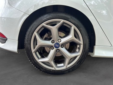 Ford focus st 2.0 250 cv - garantie 12 mois occasion  simplicicar nord isere simplicicar simplicibike france
