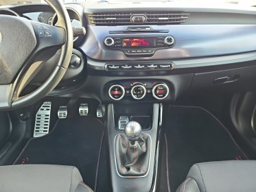 Alfa romeo giulietta 1.4 tjet 120 ch ss distinctive occasion simplicicar lagny  simplicicar simplicibike france