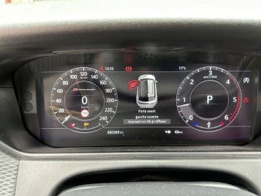 Land rover range rover velar 2.0 sd4 16v dpf 4wd 240 cv  r-dynamic / garantie 12 mois / toit ouvrant / meridian / siÈges......