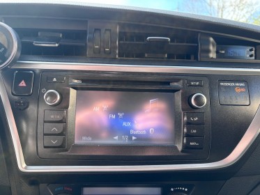 Toyota auris touring sports 1.8 hybride 136h - entretien toyota occasion simplicicar lagny  simplicicar simplicibike france
