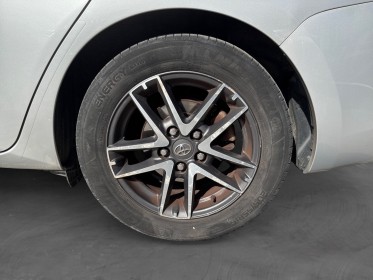 Toyota auris touring sports 1.8 hybride 136h - entretien toyota occasion simplicicar lagny  simplicicar simplicibike france