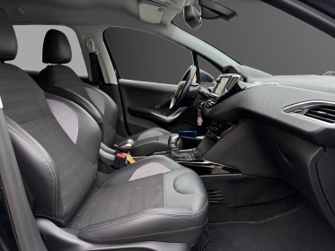 Peugeot 2008 1.2 puretech 110ch ss bvm5 crossway occasion simplicicar lagny  simplicicar simplicibike france