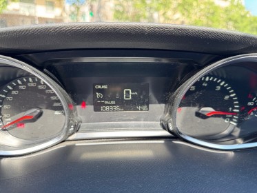 Peugeot 308 1.2 puretech 110ch ss bvm5 style/ courroie change/camÉra de recul / volant cuir occasion paris 17ème (75)(porte...