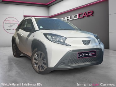 Toyota aygo x my23 1.0 vvt-i 72 s-cvt dynamic occasion cannes (06) simplicicar simplicibike france