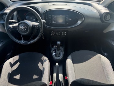 Toyota aygo x my23 1.0 vvt-i 72 s-cvt dynamic occasion cannes (06) simplicicar simplicibike france