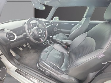 Mini hatch r56 211ch john cooper works  cuir xénon toit pano kir aero distribution ok ok turbo ok vidange ok occasion...