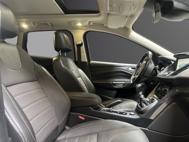 Ford kuga 2.0 tdci 150 ss 4x2 bvm6 titanium toit ouvrant garantie 12 mois occasion simplicicar bretigny-sur-orge simplicicar...