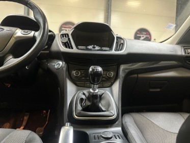 Ford kuga 2.0 tdci 150 ss 4x2 bvm6 titanium toit ouvrant garantie 12 mois occasion simplicicar bretigny-sur-orge simplicicar...