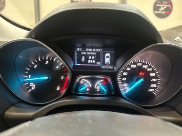 Ford kuga 2.0 tdci 150 ss 4x2 bvm6 titanium toit ouvrant garantie 12 mois occasion simplicicar bretigny-sur-orge simplicicar...