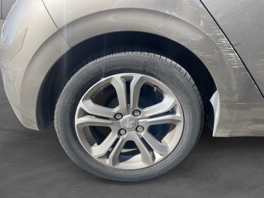 Peugeot 208 1.2 vti 82ch bvm5 allure, radar de recul, courroie changer, garantie 12 mois occasion simplicicar villejuif ...