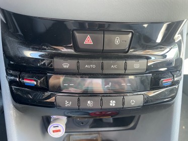 Peugeot 208 1.2 vti 82ch bvm5 allure, radar de recul, courroie changer, garantie 12 mois occasion simplicicar villejuif ...