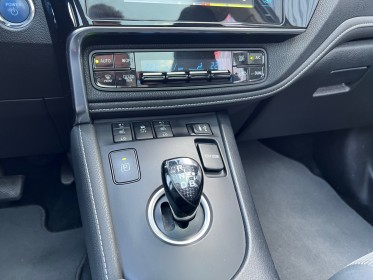Toyota auris hybride 136h executive / garantie 12 mois occasion simplicicar mery-sur-oise simplicicar simplicibike france
