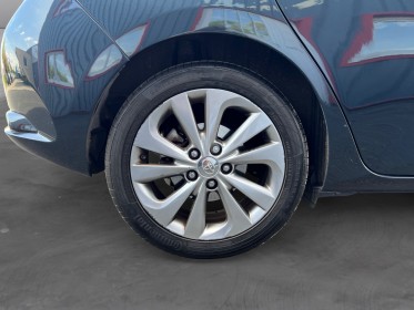 Toyota auris hybride 136h executive / garantie 12 mois occasion simplicicar mery-sur-oise simplicicar simplicibike france