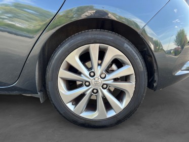 Toyota auris hybride 136h executive / garantie 12 mois occasion simplicicar mery-sur-oise simplicicar simplicibike france