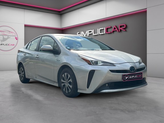 Toyota prius hybride dynamic pack premium / garantie 1 an / sort de révision / sièges chauffant / affichage tête haute...