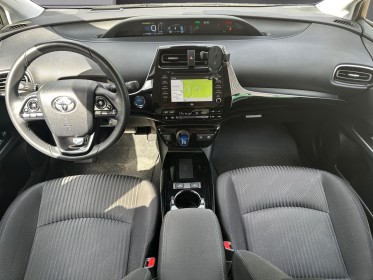 Toyota prius hybride dynamic pack premium / garantie 1 an / sort de révision / sièges chauffant / affichage tête haute...