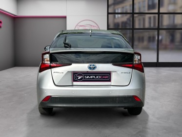Toyota prius hybride dynamic pack premium / garantie 1 an / sort de révision / sièges chauffant / affichage tête haute...