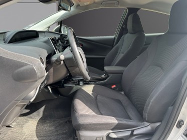 Toyota prius hybride dynamic pack premium / garantie 1 an / sort de révision / sièges chauffant / affichage tête haute...