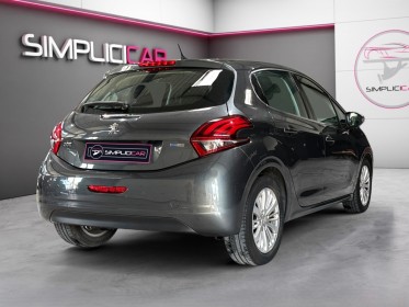 Peugeot 208 1.2 puretech 82ch bvm5 allure occasion simplicicar magny-en-vexin simplicicar simplicibike france