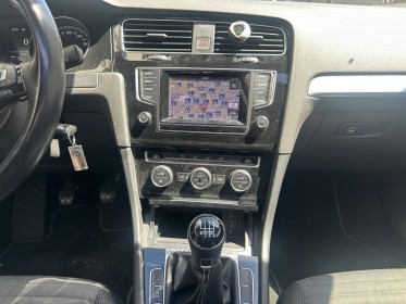 Volkswagen golf 1.2 tsi 105 bluemotion technology cup full entretien vw toit ouvrant radar av/ar garantie 12 mois occasion...