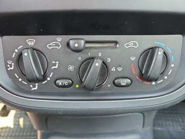 Citroen c2 c2 1.1 l 60 ch ambiance pack révisée garantie 12 mois occasion simplicicar vichy simplicicar simplicibike france