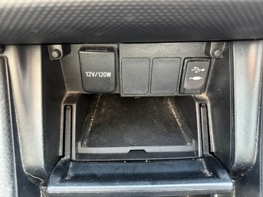 Toyota auris 90 d-4d active occasion simplicicar velay simplicicar simplicibike france