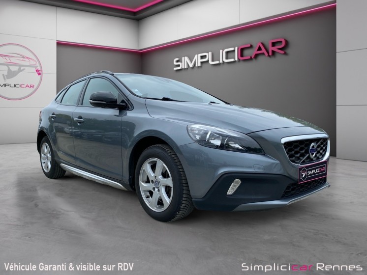 Volvo v40 cross country d2 120 momentum geartronic a occasion simplicicar rennes simplicicar simplicibike france