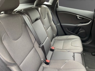 Volvo v40 cross country d2 120 momentum geartronic a occasion simplicicar rennes simplicicar simplicibike france