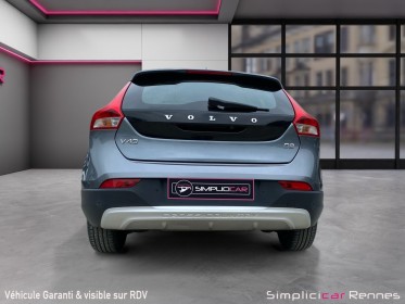 Volvo v40 cross country d2 120 momentum geartronic a occasion simplicicar rennes simplicicar simplicibike france