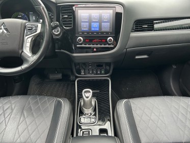 Mitsubishi outlander phev 2.4l phev twin motor 4wd instyle/toit ouv/attelage amov/ garantie 1an occasion  simplicicar nord...