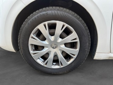 Peugeot 208 1.6 bluehdi 75ch bvm5 société tva rÉcupÉrable occasion simplicicar lille  simplicicar simplicibike france