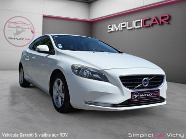 Volvo v40 t2 122 kinetic révisée garantie 2 mois occasion simplicicar vichy simplicicar simplicibike france