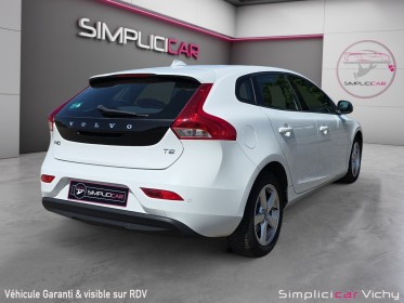 Volvo v40 t2 122 kinetic révisée garantie 2 mois occasion simplicicar vichy simplicicar simplicibike france
