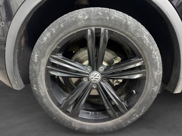 Volkswagen tiguan 2.0 tdi 150 dsg7 black r-line toit ouvrant full option occasion simplicicar pertuis  simplicicar...