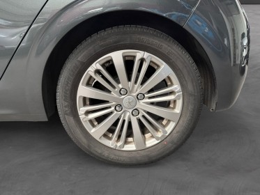 Peugeot 208 1.2 vti 82ch bvm5 allure - garantie 12 mois occasion simplicicar lyon ouest simplicicar simplicibike france