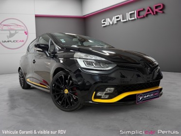 Renault clio iv 1.6 turbo 220 edc 18 rs // bose / sieges chauffants / akrapovic /  gps / garantie 12 mois occasion...