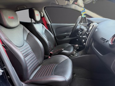 Renault clio iv 1.6 turbo 220 edc 18 rs // bose / sieges chauffants / akrapovic /  gps / garantie 12 mois occasion...