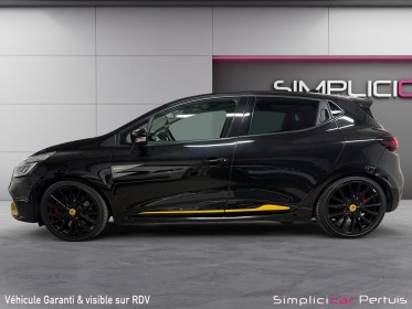 Renault clio iv 1.6 turbo 220 edc 18 rs // bose / sieges chauffants / akrapovic /  gps / garantie 12 mois occasion...
