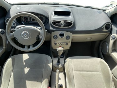 Renault clio iii 1.6 16v 110 luxe privilège / 1 ère mains / idéale jeune permis occasion simplicicar orgeval  simplicicar...