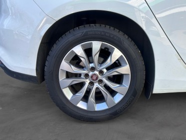 Fiat tipo 5 portes 1.6 multijet 120 ch  dct easy / camera / 1ere main /garantie 1 an occasion  simplicicar nord isere...