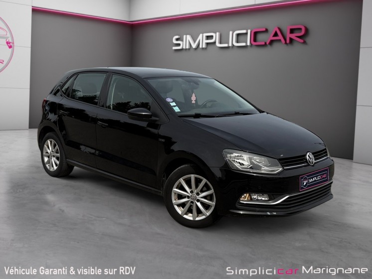 Volkswagen polo 1.2 tsi 90 bluemotion technology série spéciale lounge radar avar/bluetooth - garantie 12 mois - occasion... Volkswagen polo 1.2 tsi 90 bluemotion technology série spéciale lounge radar avar/bluetooth - garantie 12 mois - occasion...